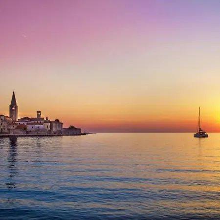 Apartment Radovan 3 Mit Meerblick In Strandnaehe Porec